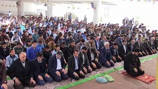 اقامه نماز وحدت 1357 نفری  در لردگان