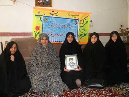 دیدار با خانواده شهید عبدالعلی کیانی در شهرکرد