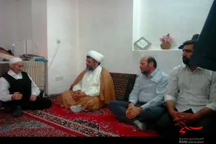 دیدار امام جمعه صالح&zwnj;آباد با خانواده شهدا