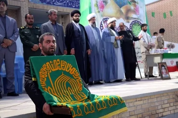 پرچم متبرک بارگاه امام رضا (ع) در مناطق محروم دشتی گردانده شد