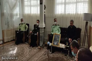 دیدار فرمانده انتظامی استان همدان با خانواده شهید &laquo;رفیعی&raquo; در نهاوند