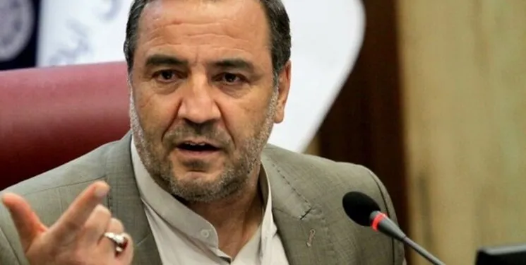 مسئولینی که همراه نیستندجریان انقلاب آنها  را به حاشیه می‌راند