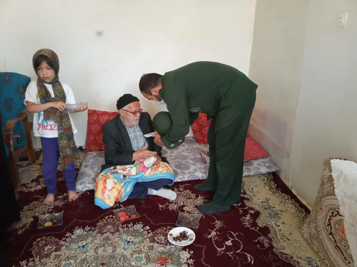 خانواده شهدا افتخار آفرینان تاریخ انقلاب اسلامی/ فتح خرمشهر یک الگوی تمام عیار است