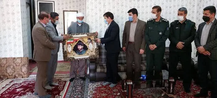دیدار با خانواده شهدا در دهه مبارک فجر