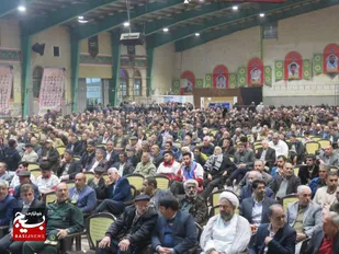 دومین مجمع بزرگ رزمندگان خمینی شهر در حسینیه ثارالله