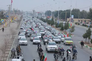رژه موتوری و خودرویی به مناسبت سالروز پیروزی انقلاب اسلامی ایران در گرمسار