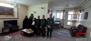 دیدار با خانواده شهیدان رضایی و علومی در نطنز