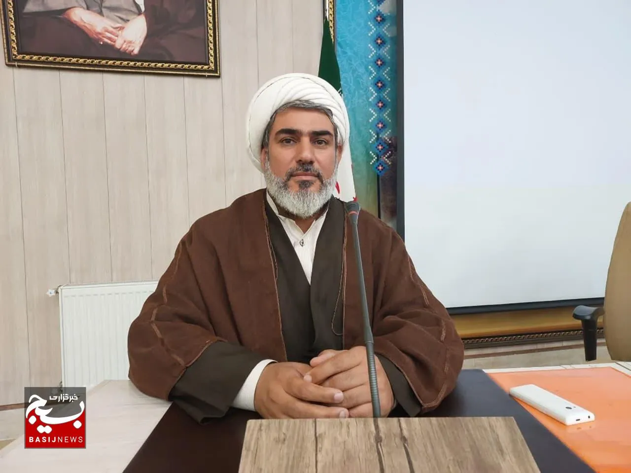 روحانیت در تحقق آرمان های انقلاب نقش بی‌بدیلی دارد