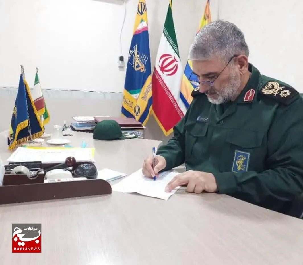 پیام تسلیت فرمانده سپاه خوزستان به مناسبت آسمانی شدن پدر چهارشهید و همسر شهیده زهرا اسفندیاری