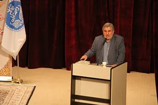معلم تراز جمهوری اسلامی الگوی اخلاق، تقوا، میهن دوستی و ولایت مداری است