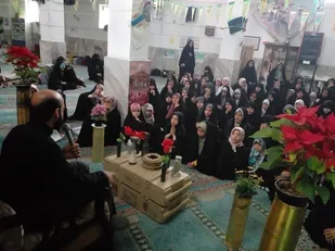 برگزاری یادواره شهدا در اعتکاف دانش آموزی مسجد آیت الله شمس آبادی