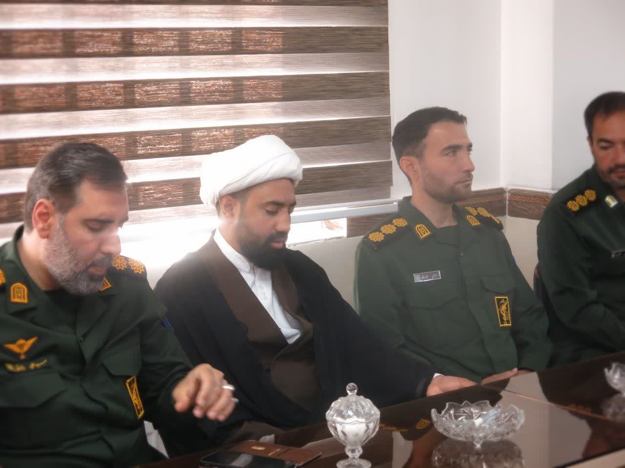 دیدار فرمانده و مسئول نمایندگی ولی فقیه سپاه ناحیه آوج با فرمانده انتظامی شهرستان