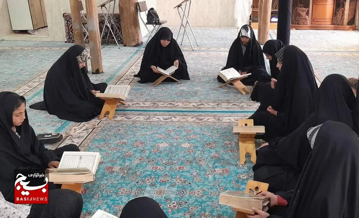 انس با قرآن عامل هدایت فردی و زمینه‌ساز رشد اجتماعی است