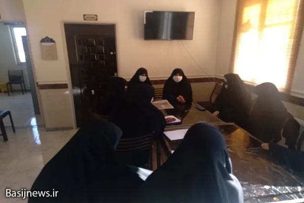 پرورش اخلاق و معنویت در زندگی و جامعه نقش کلیدی دارد