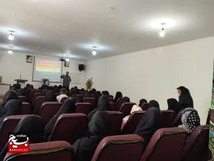 دشمن به دنبال یغما بردن هویت زن ایرانی است