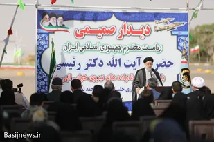 دیدار صمیمی آیت الله رئیسی با کارکنان پایگاه شکاری نوژه همدان