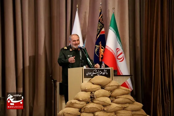 سهم رزمندگان بهداری و امدادگران در دفاع مقدس بی‌نظیر بود
