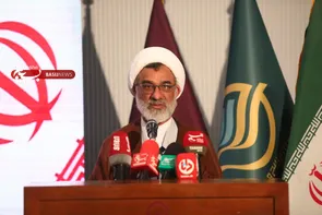 باید دست تک تک هنرمندانی که ارزش‌های ایرانی را با هنرشان به تصویر می‌کشند، بوسید