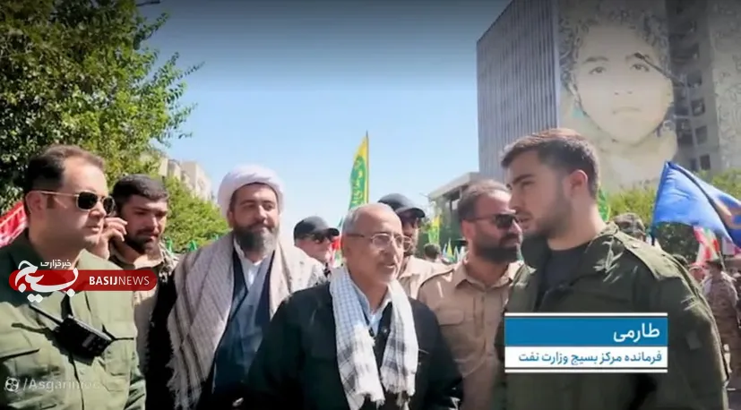 گزارش تصویری از حضور فعال بسیجیان مرکز بسیج وزارت نفت در رزمایش 313 هزار نفری تهران (جمعه 27 شهریور 1405)