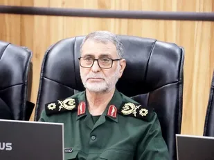ایران باتکیه&zwnj;بر توان داخلی دشمن را عقب راند