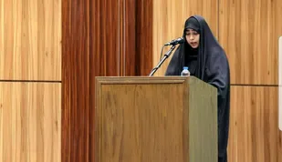 مطالبات نماینده بسیج دانشجویی استان کرمان در مقابل حجت الاسلام اژه&zwnj;ای