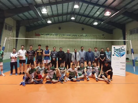 صید محمدی : مسابقات والیبال پایگاهها و حوزه های مقاومت بسیج سپاه شهرستان مریوان استان کردستان با شرکت 10 تیم و حضور 120 والیبالیست برگزار گردید.