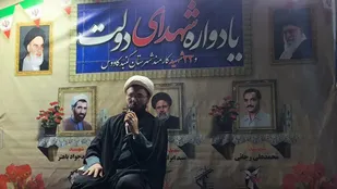 اخلاص و توکل رمز پیروزی رزمندگان ما بود/شهدا خود را سرباز ولایت می دانستند