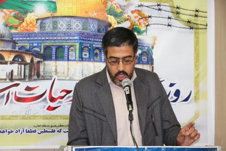 رونمایی از شعرهایی با موضوع روز قدس در بسیج دانشجویی
