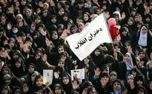 گام اول انقلاب همیشه مدیون حضور اجتماعی و سیاسی زنان بوده است