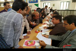 استقرار میز خدمت در مسجد جامع شهر گیان