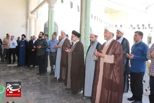 مسئولان عقیدتی سیاسی وزارت دفاع در امامزادگان شهرکرد