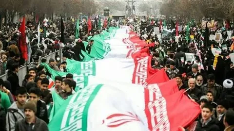 راهپیمایی ۲۲ بهمن؛ نمایش اقتدار، وحدت و اراده همگاني در رويارويي با تهديدات دشمنان نظام و انقلاب