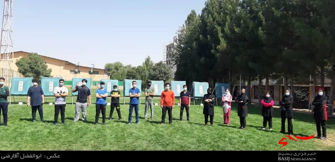 پایان مسابقات تیراندازی باکمان گرامیداشت چهلمین سالگرد دفاع مقدس و یادبود شهدای سلامت استان مرکزی