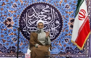دین زدایی بزرگ ترین خطر امروز جامعه اسلامی است