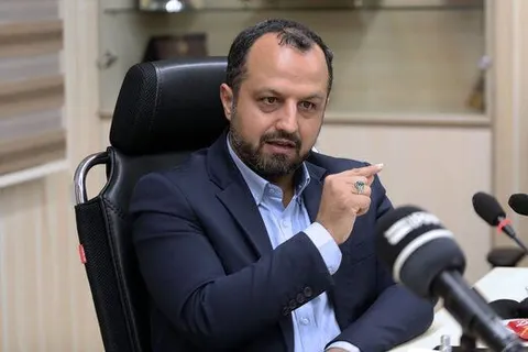 بانک‌ها از سرمایه‌گذاری‌های غیر ضروری باید خارج شوند