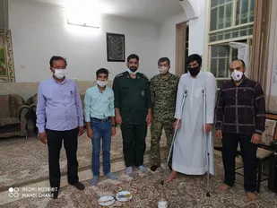 عیادت از جهادگر بسیجی و مسئول نظارت در حوزه فتح