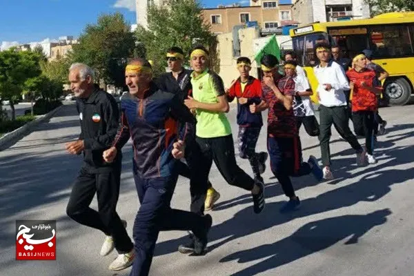 طی مسافت ۷.۵ کیلومتری توسط دوندگان همدانی گرامیداشت سردار شهید «شمسی پور»
