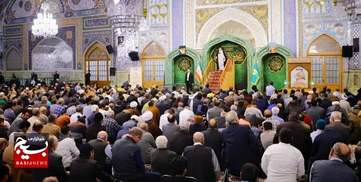 حضور مردم در صحنه معجزه می آفریند/وحشت دشمن از حضور مردم بیش از توانمندی های دفاعی کشور است
