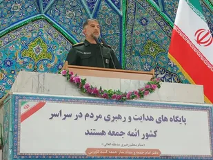سپاه و بسیج ستون خیمه انقلابند / دشمن وحدت و اقتدار ما را نشانه گرفته است