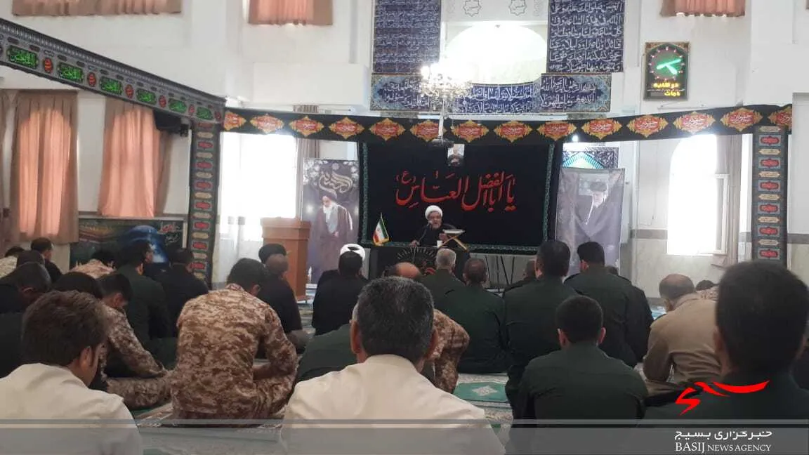 امام حسین (ع) با جبهه کفر و نفاق می جنگید