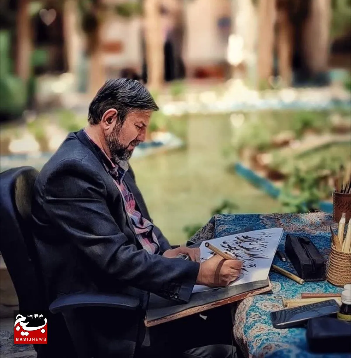مثبت سوژه /
آموزش جهادی با عنوان «هنر برای جامعه» در مناطق محروم کرمان