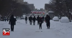 شریان زندگی در یک روز برفی