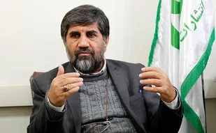 ۴۰۰۰ جلد کتاب دفاع مقدس در بسته&zwnj;های معیشتی نهضت کمک&zwnj;های مومنانه/مخاطبین انقلاب اسلامی مستضعفین و محرومین هستند