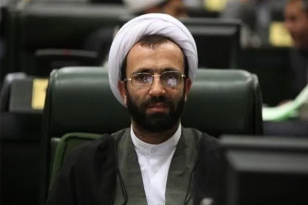 مناطق آزاد نبایدمحلی برای قاچاق کالا باشد