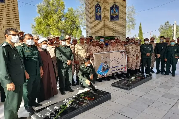 سربازی در نظام جمهوری اسلامی ایران در رکاب امام زمان افتخار است