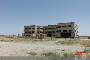 سایت اداری خلیل&zwnj;آباد به مکانی برای آشیانه گوسفندان تبدیل شده است