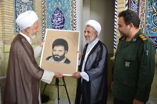 روحانیت در   تقویت   عوامل معنوی   دفاع مقدس نقش مهمی داشت