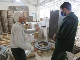 بازدید فرمانده سپاه شهرستان قزوین از یک واحد تولیدی