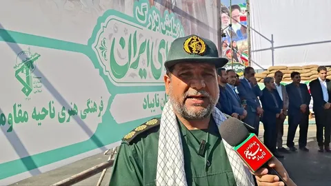 مردم پای دفاع از انقلاب ایستاده‌اند