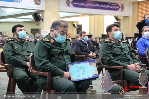 اهدای «کمک های مومنانه» جامعه کارگری و کارفرمایی باحضور رئیس سازمان بسیج